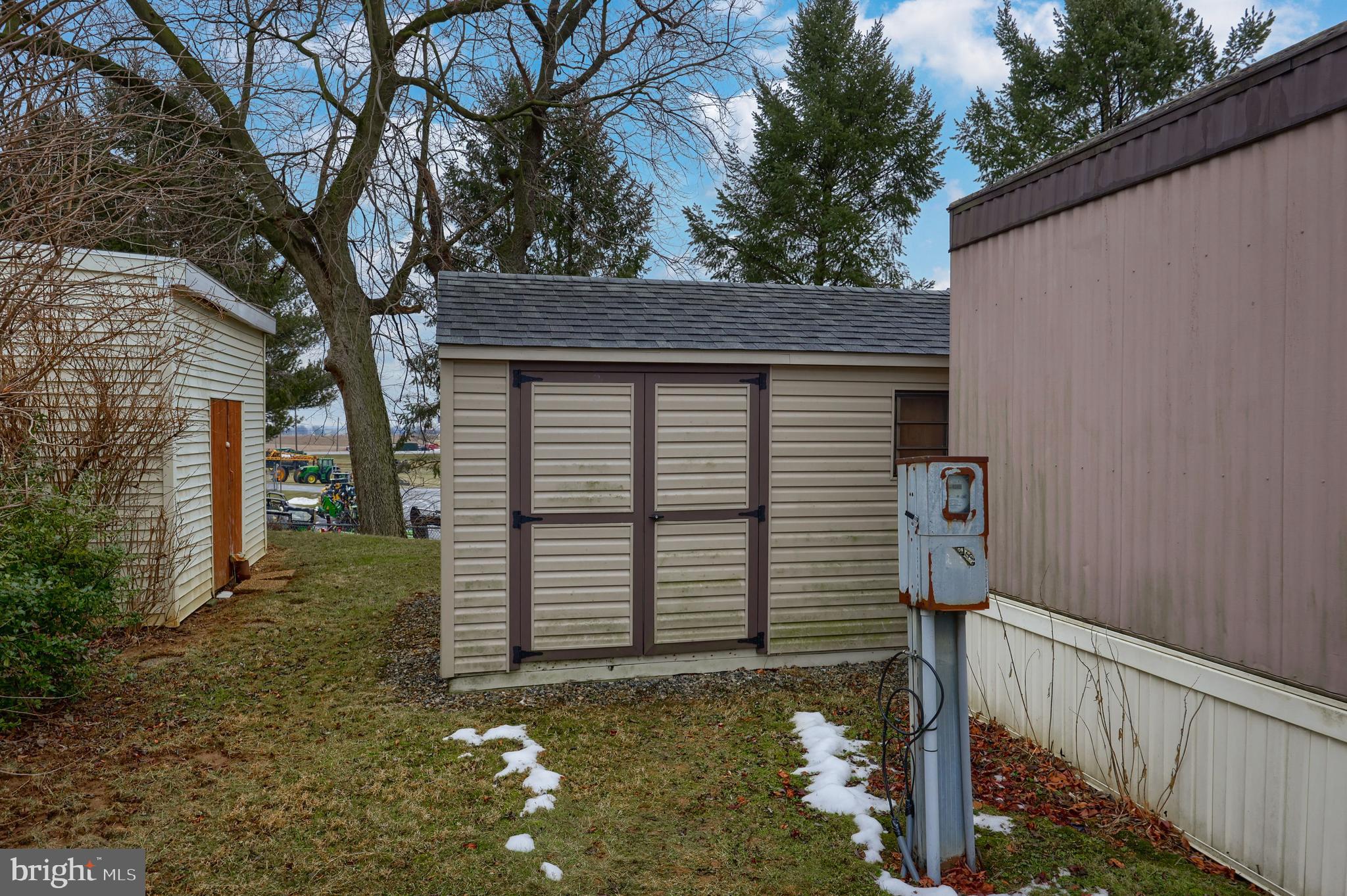 123 Ridgewood Manor Manheim, PA 17545 - Photo 23 of 25 a view of a small yard