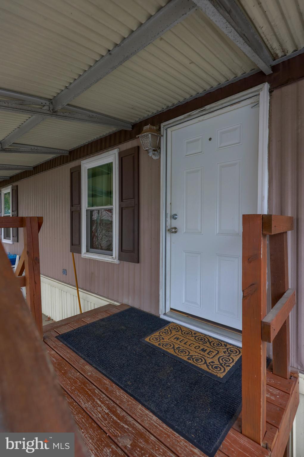 123 Ridgewood Manor Manheim, PA 17545 - Photo 4 of 25 a view of an entryway