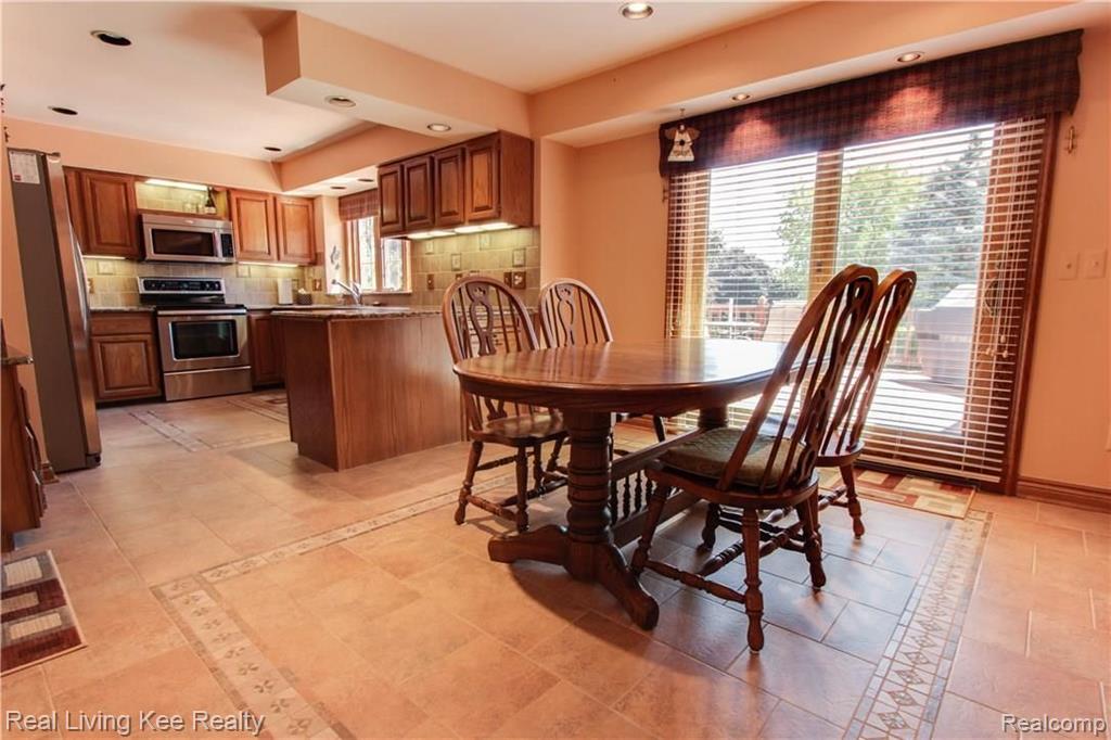 650 Snowmass Drive Rochester Hills, MI 48309 - Photo 15 of 46