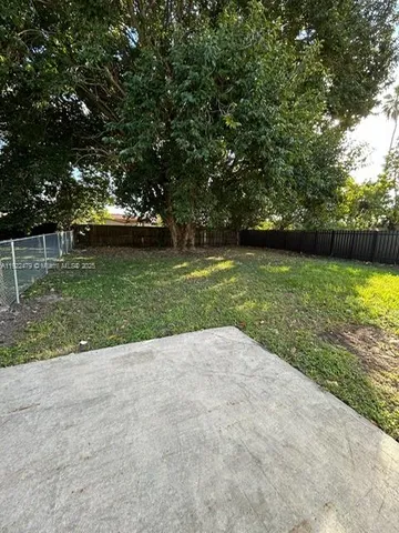 $2,950 | 7152 Southwest 22nd Street, Unit 7152, Miami, FL 33155