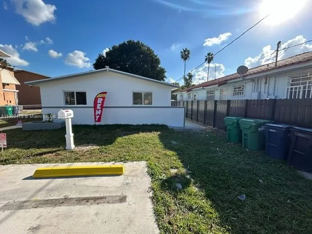 $2,950 | 7152 Southwest 22nd Street, Unit 7152, Miami, FL 33155