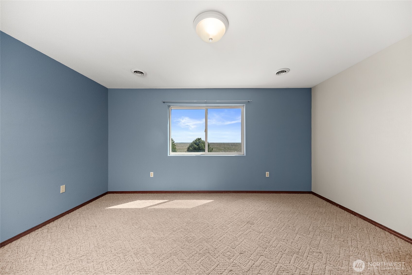 37761 L-NE Road Hartline, WA 99135 - Photo 26 of 40 an empty room with a window