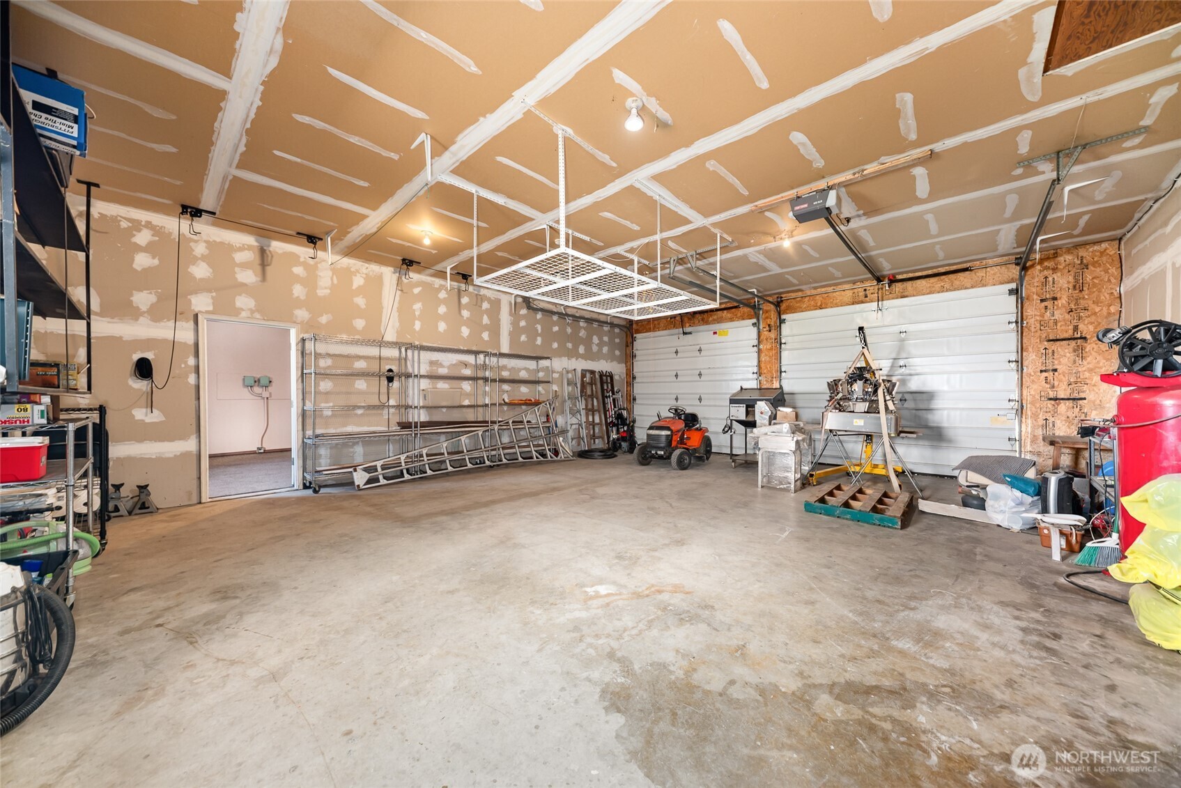 37761 L-NE Road Hartline, WA 99135 - Photo 30 of 40 a view of parking garage with cars