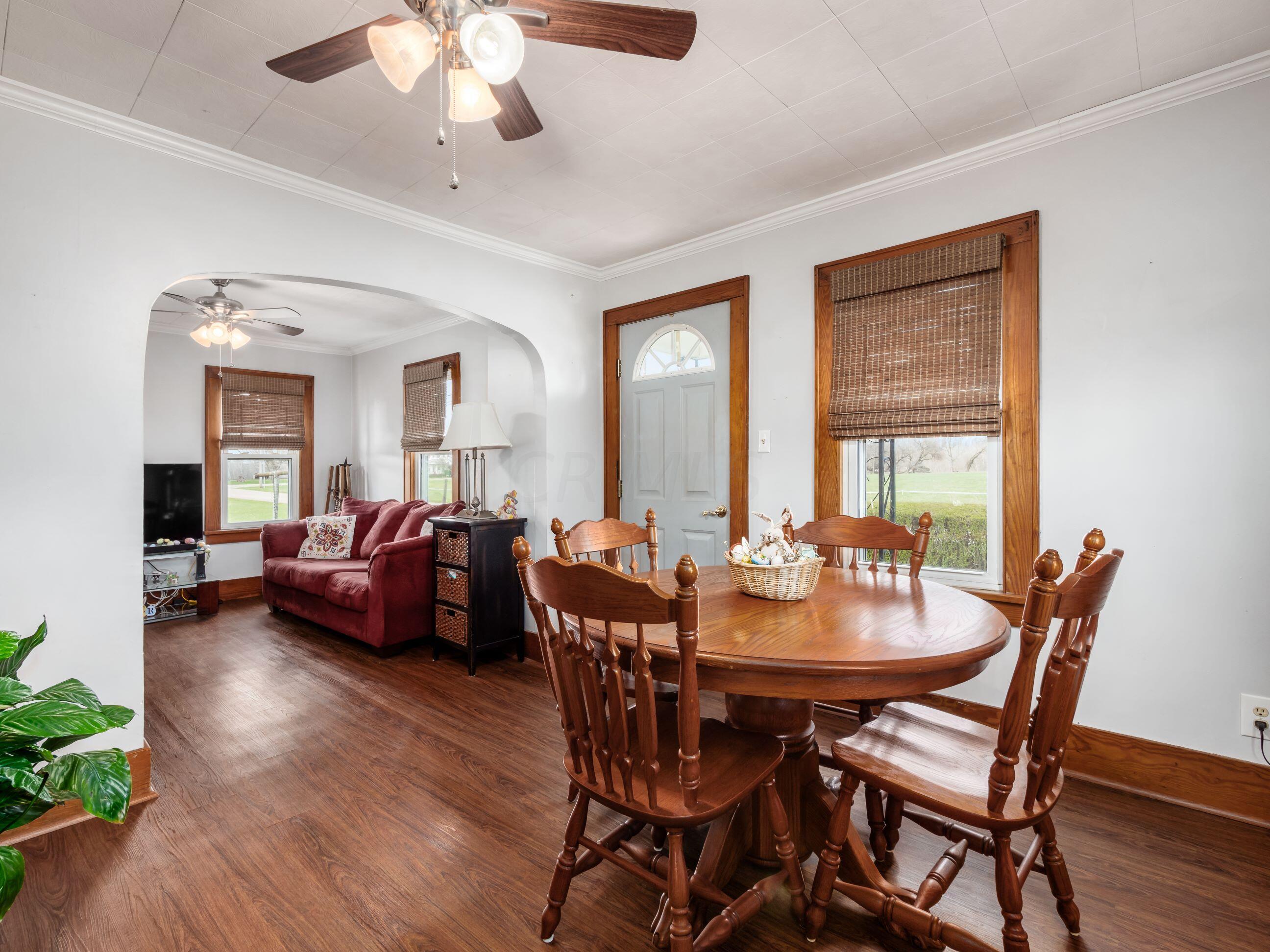 18180 Claypool Road Newark, OH 43056 - Photo 8 of 30 dining-living