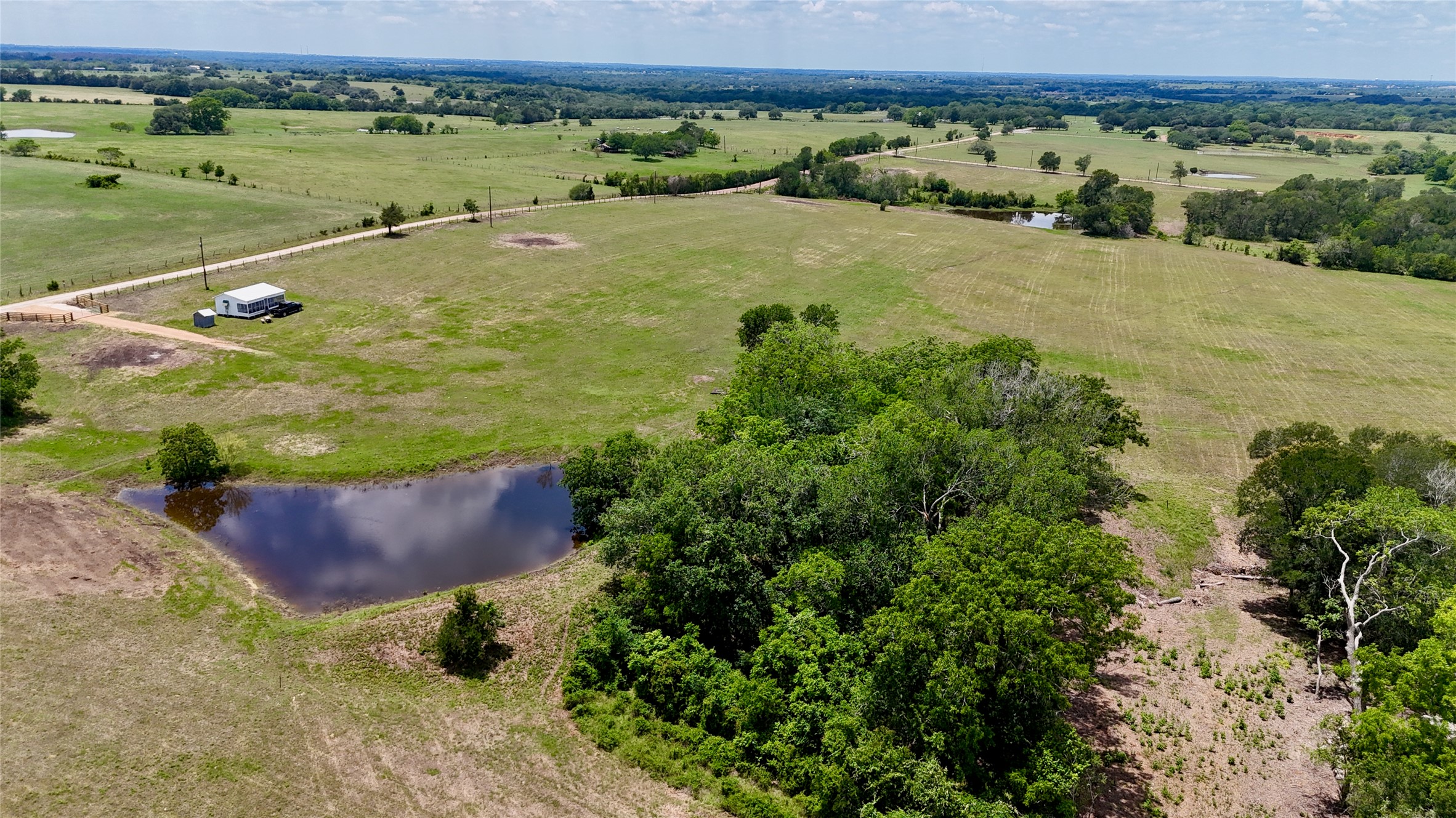 1070 Muehr Road Weimar, TX 78962 - Photo 10 of 40
