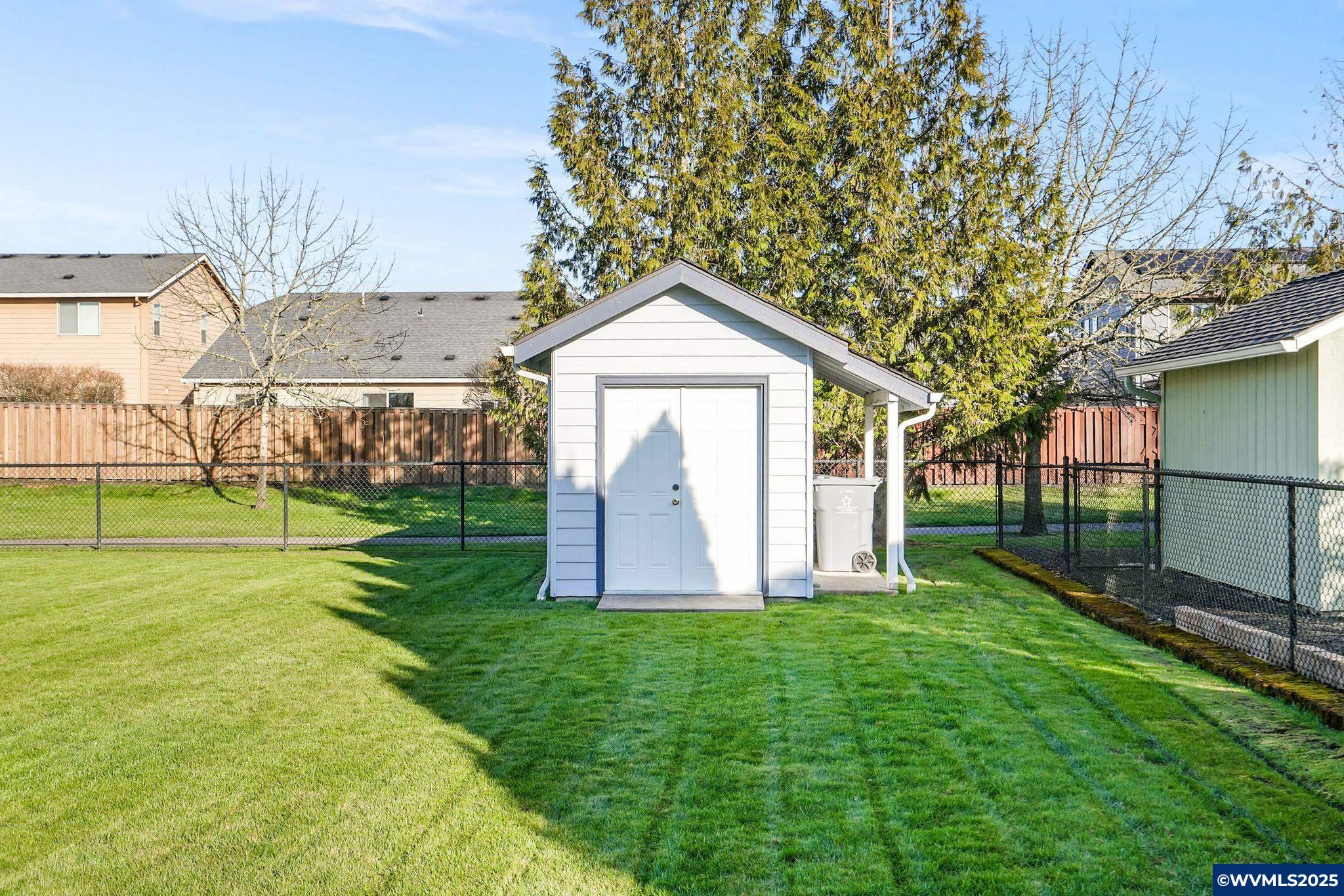 2009 Northwest Ravenwood Court Albany, OR 97321 - Photo 41 of 46 Gallery Image 41