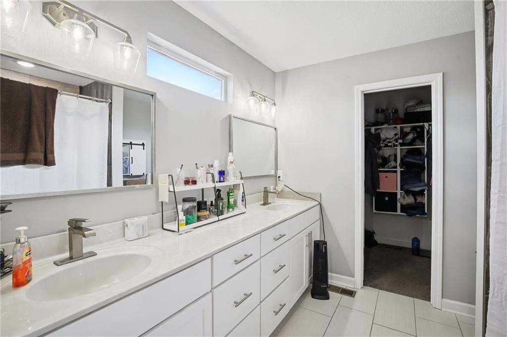 102 Division Street Knob Noster, MO 65336 - Photo 20 of 37