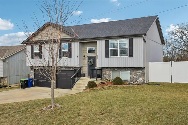 $395,000 | 102 Division Street, Knob Noster, MO 65336