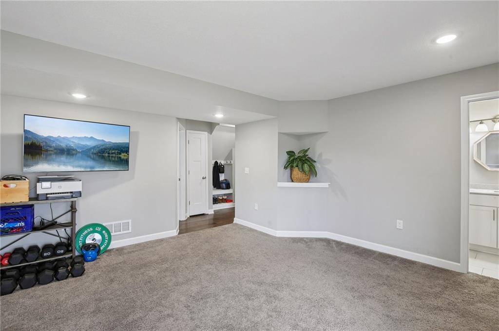 102 Division Street Knob Noster, MO 65336 - Photo 26 of 37