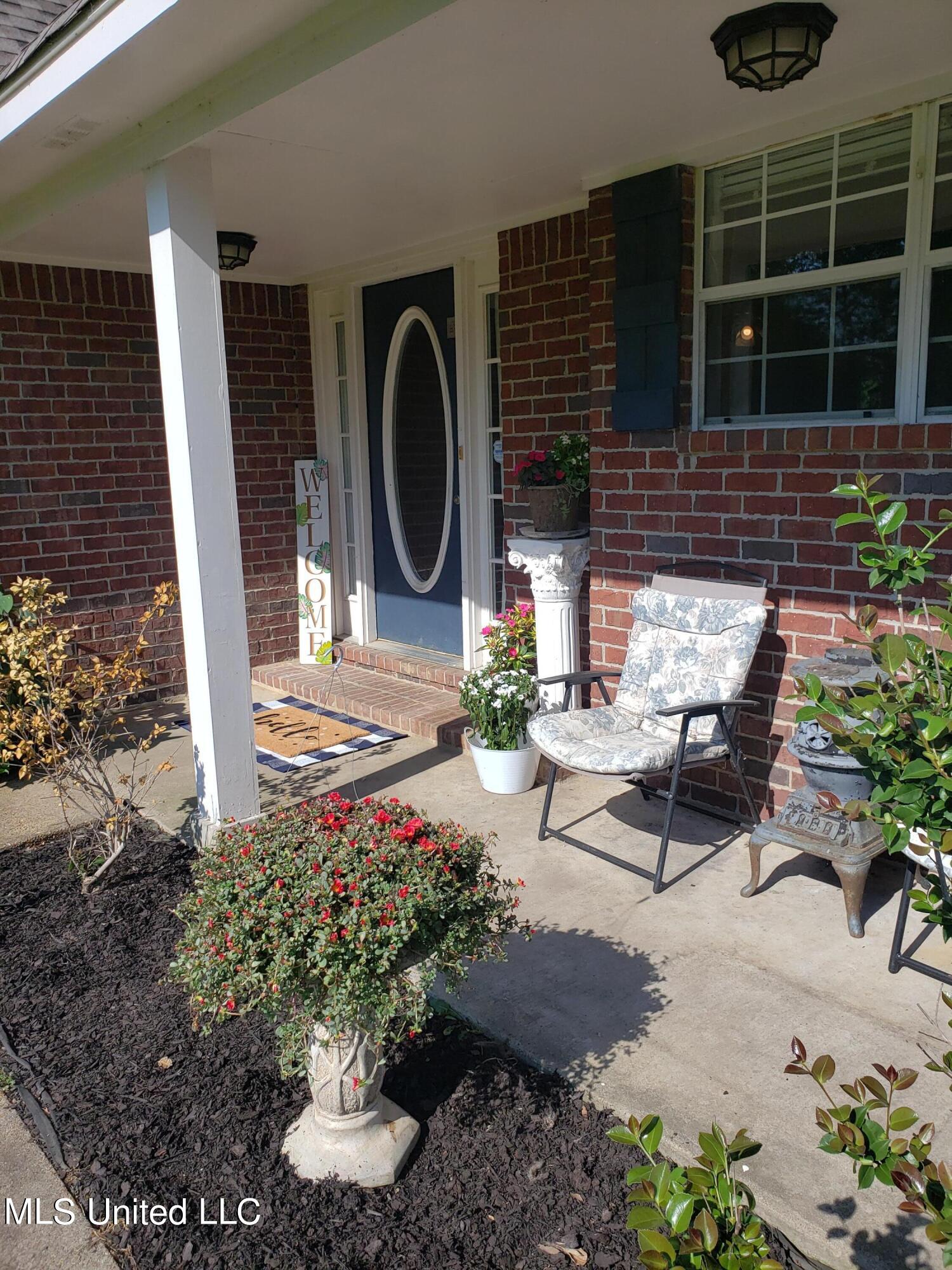 4540 Smith Road Hernando, MS 38632 - Photo 2 of 23 8