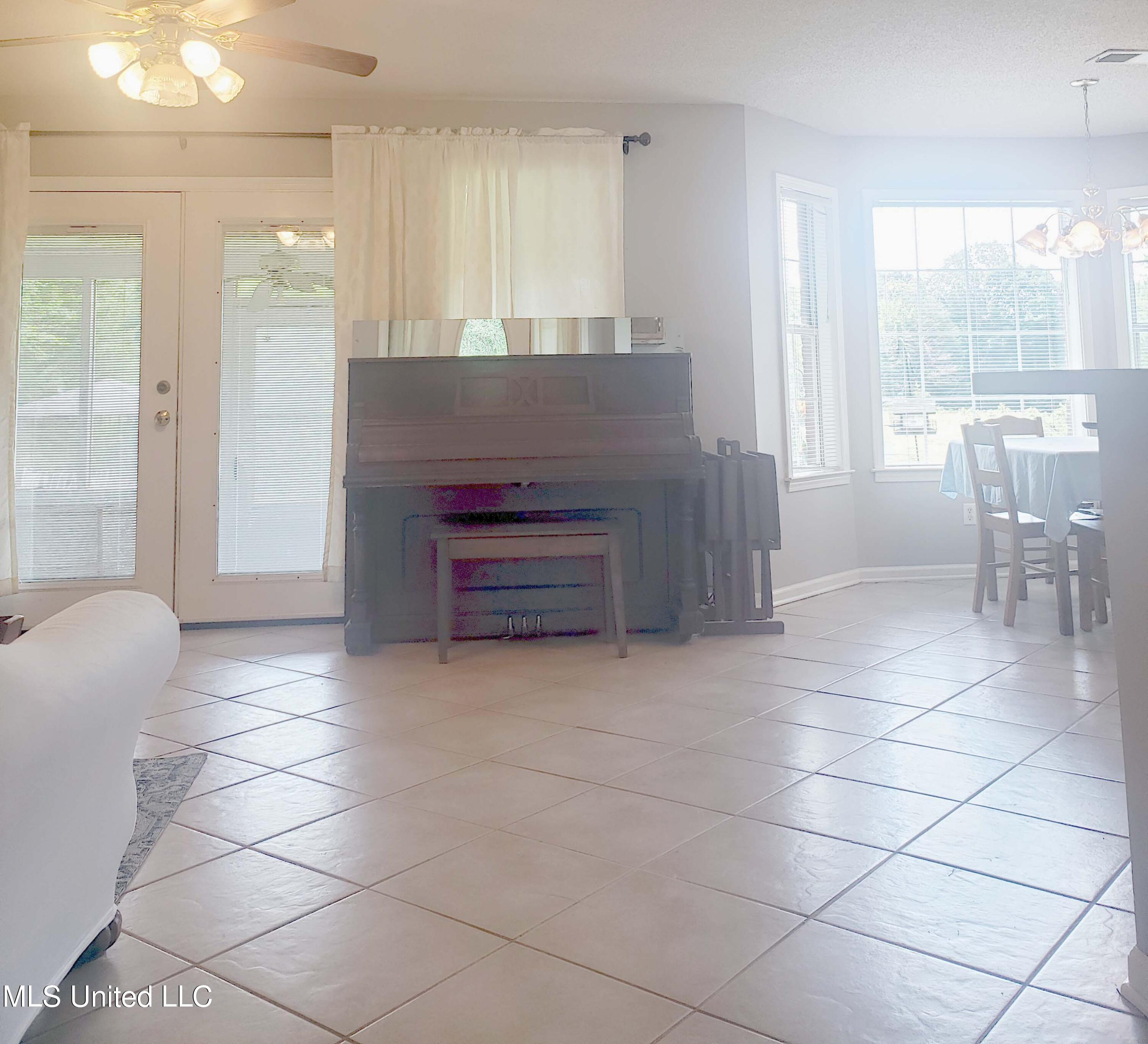 4540 Smith Road Hernando, MS 38632 - Photo 3 of 23 11