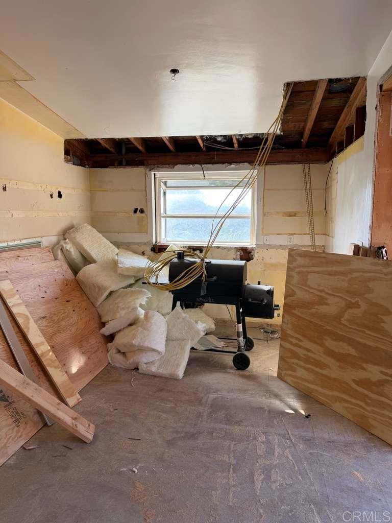 3536 Ybarra Road Spring Valley, CA 91978 - Photo 28 of 42 a living room with furniture