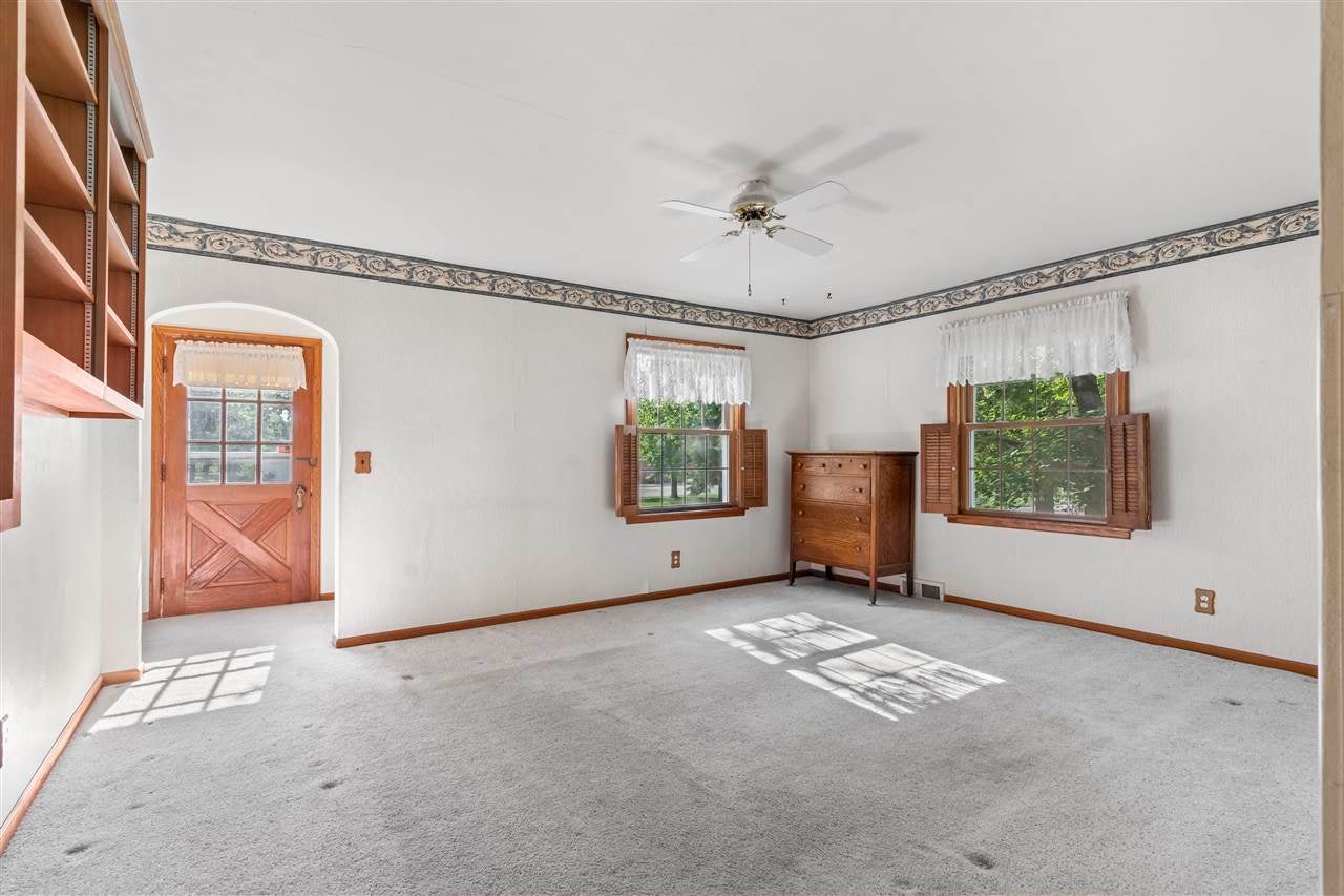 717 6th Street Kalona, IA 52247 - Photo 6 of 33 Gallery Image 6