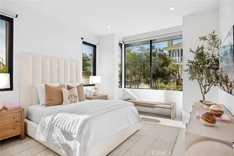 $10,500,000 | 304 Poppy Avenue, Corona del Mar, CA 92625