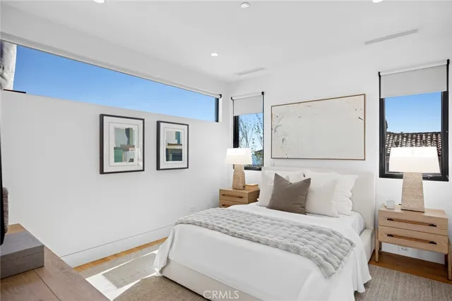 $10,500,000 | 304 Poppy Avenue, Corona del Mar, CA 92625