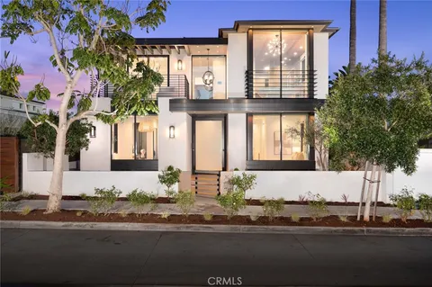 $10,500,000 | 304 Poppy Avenue, Corona del Mar, CA 92625