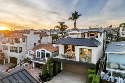 $10,500,000 | 304 Poppy Avenue, Corona del Mar, CA 92625