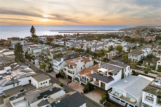 $10,500,000 | 304 Poppy Avenue, Corona del Mar, CA 92625