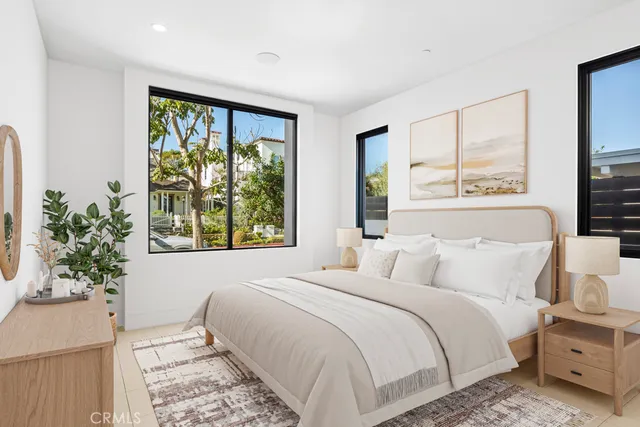 $10,500,000 | 304 Poppy Avenue, Corona del Mar, CA 92625