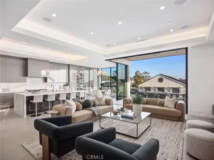 $10,500,000 | 304 Poppy Avenue, Corona del Mar, CA 92625