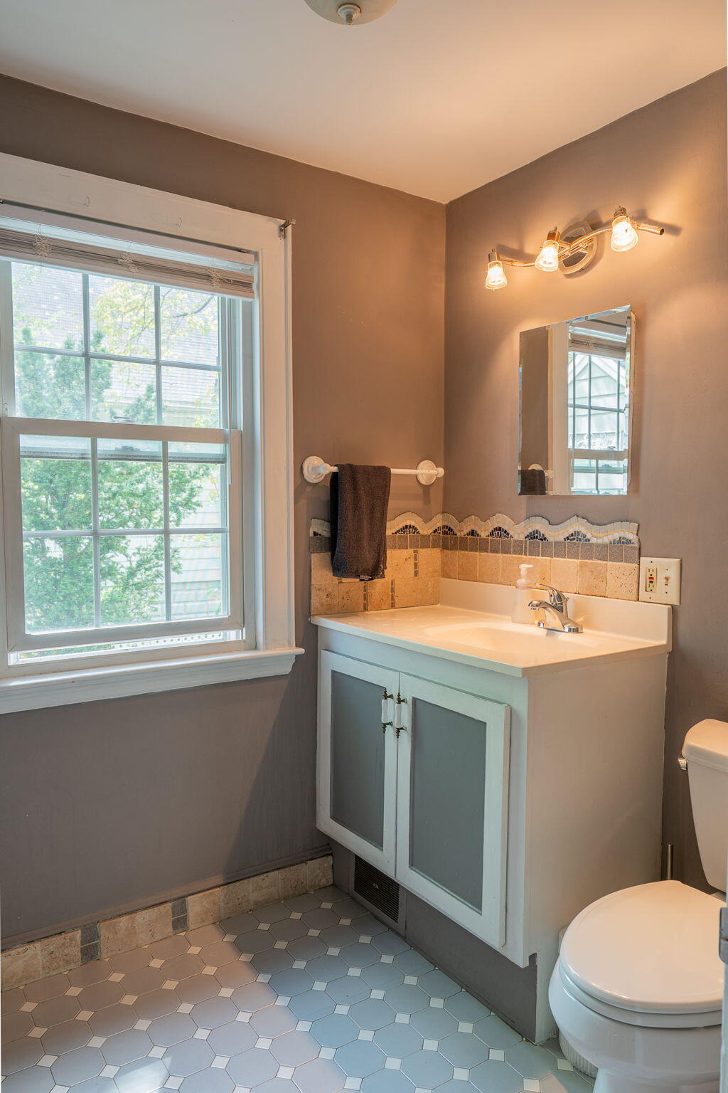 39 Edwards Street Portland, ME 04102 - Photo 12 of 49 21-web-or-mls-39 Edwards St-47