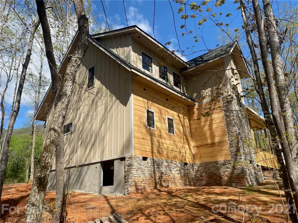 90 Clinchfield Gap Road Marion, NC 28752 - Photo 3 of 21 Gallery Image 3