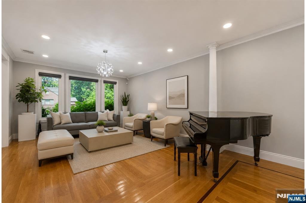 1152 Cumbermeade Road Fort Lee, NJ 07024 - Photo 9 of 42