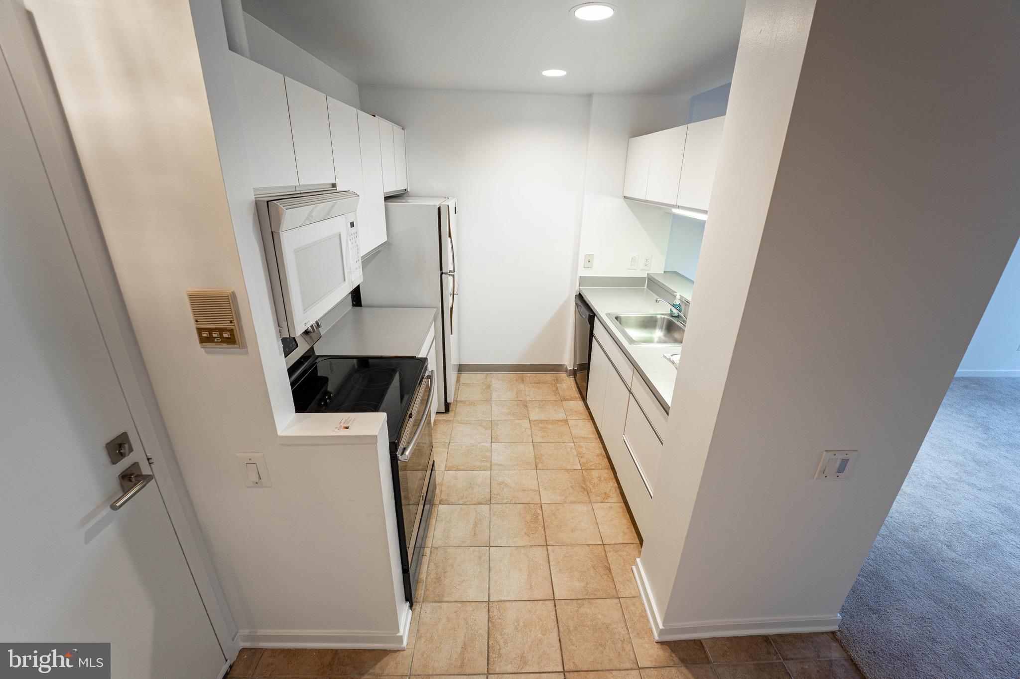 2639 Boston Street, Unit 206 Baltimore, MD 21224 - Photo 5 of 22