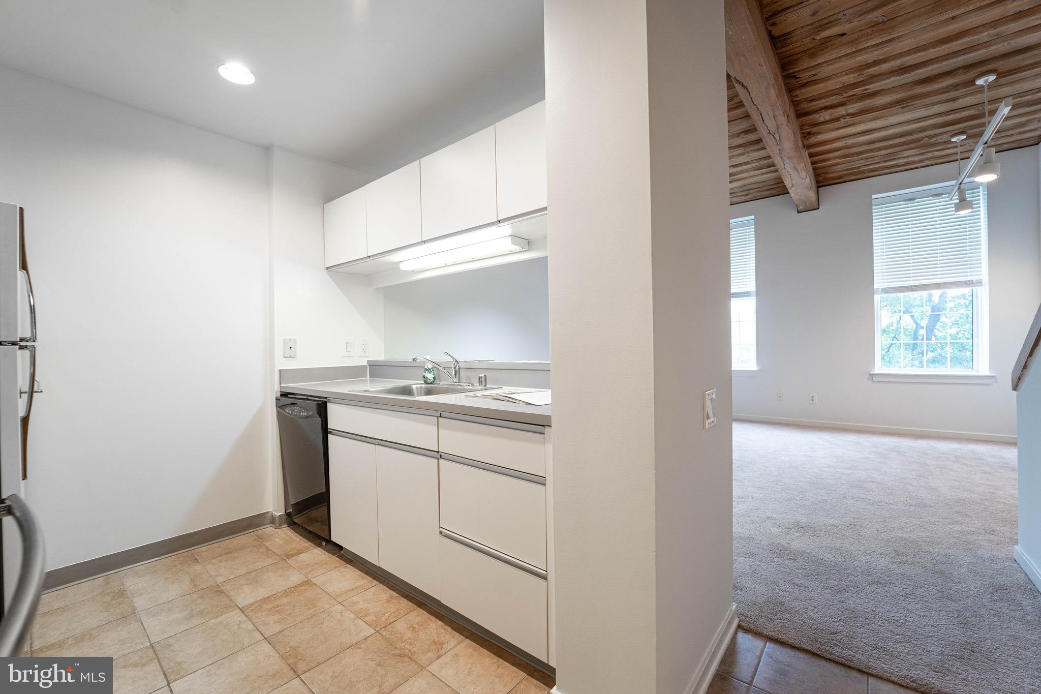 2639 Boston Street, Unit 206 Baltimore, MD 21224 - Photo 7 of 22