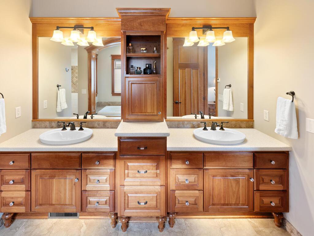 3673 Lerive Way Chaska, MN 55318 - Photo 35 of 65