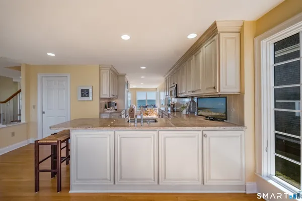 $2,400,000 | 6 Point Road, Old Saybrook, CT 06475