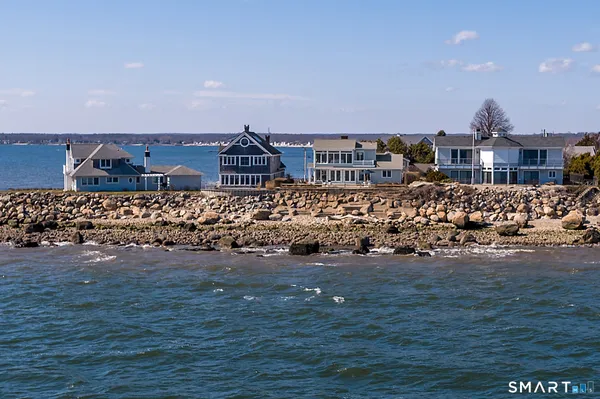 $2,400,000 | 6 Point Road, Old Saybrook, CT 06475