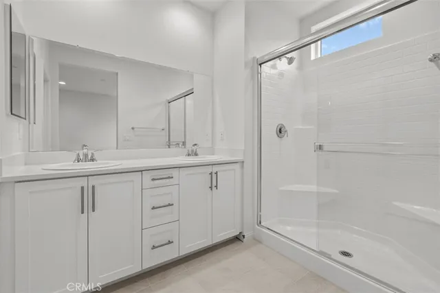 $794,990 | 5868 Linden Avenue, Unit 6, Long Beach, CA 90805