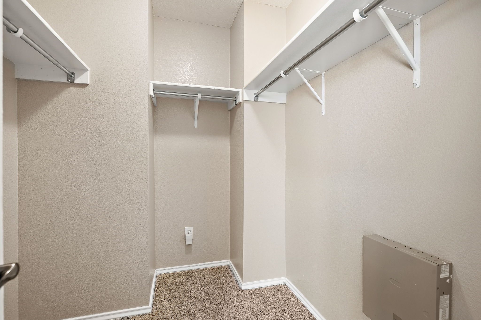 5705 Viewpoint Drive Austin, TX 78744 - Photo 20 of 30