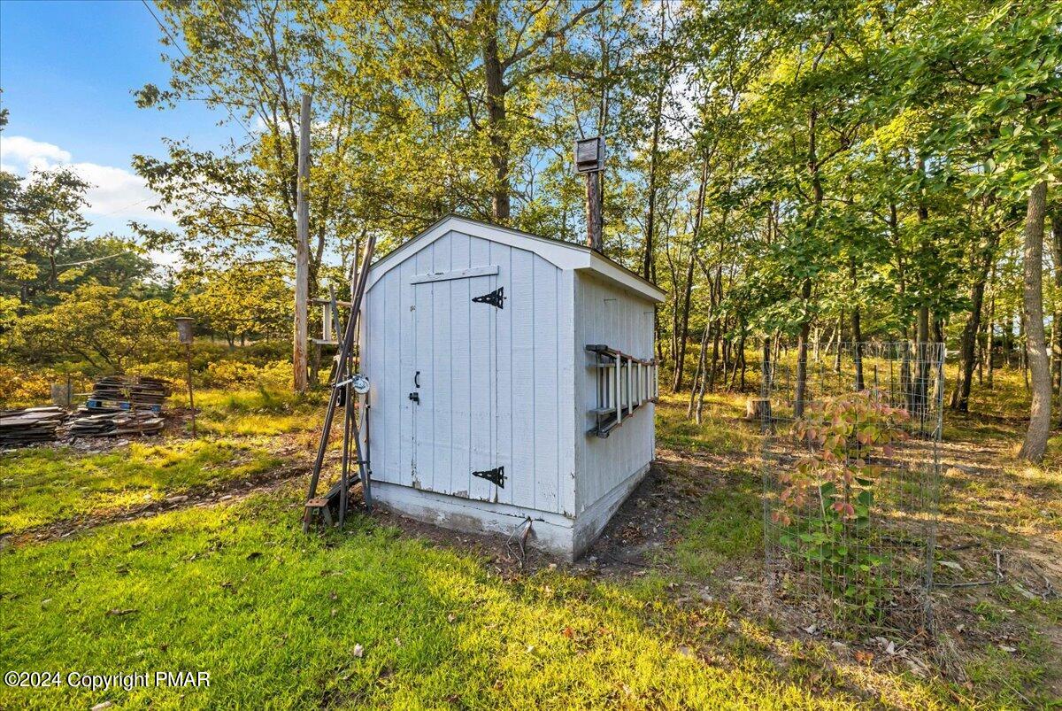 190 Knob Road Mount Pocono, PA 18344 - Photo 8 of 37 a house view with a outdoor space