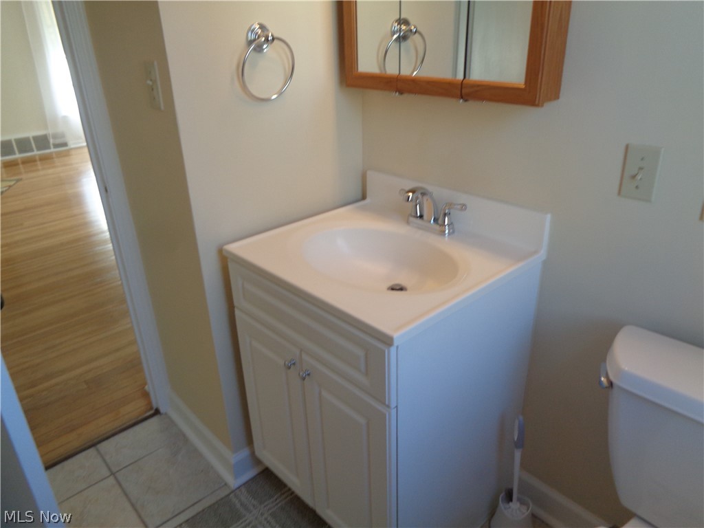 6283 State Road Cleveland, OH 44134 - Photo 13 of 27