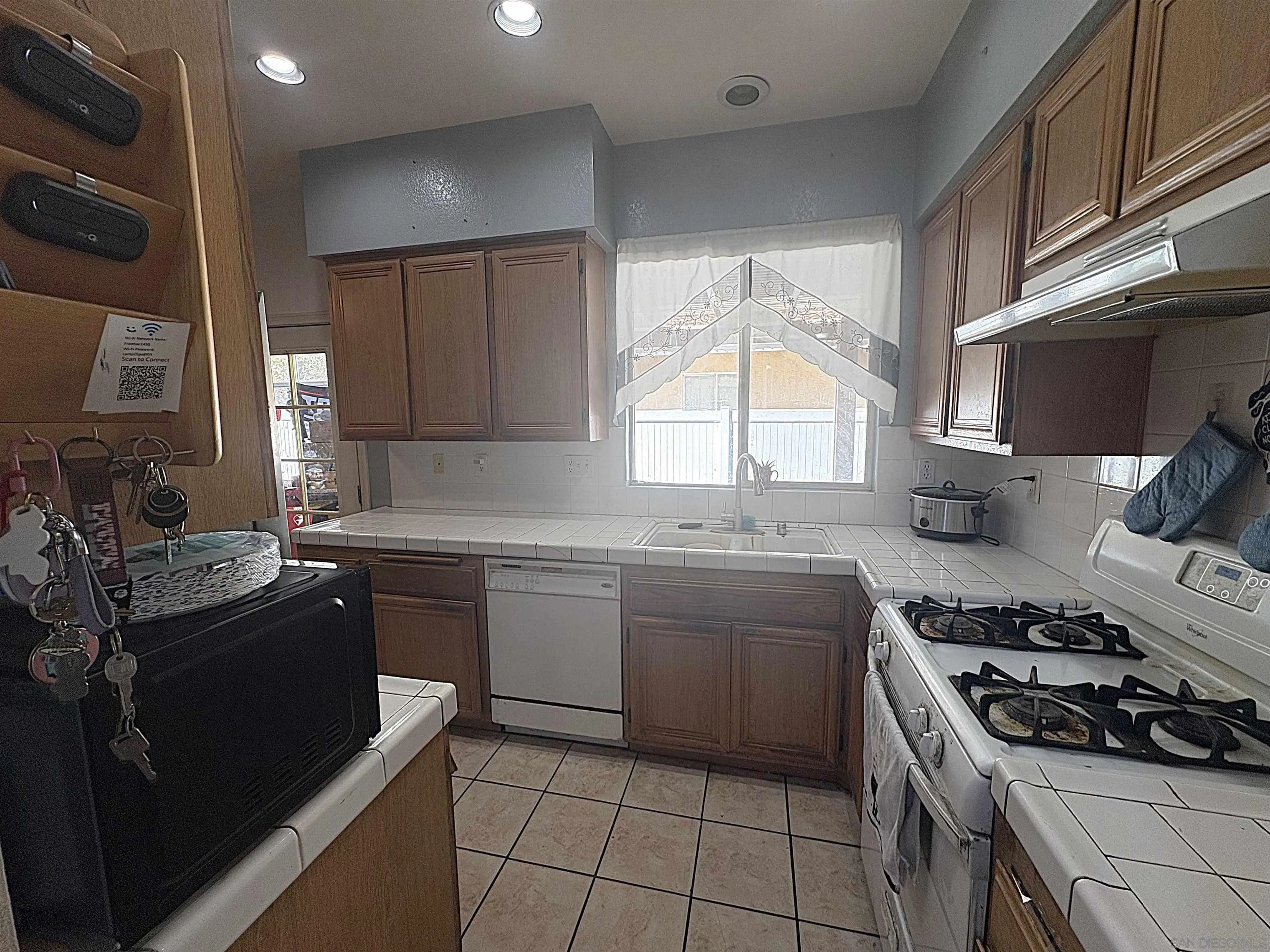 27593 Marian Road Temecula, CA 92591 - Photo 11 of 26 Gallery Image 11