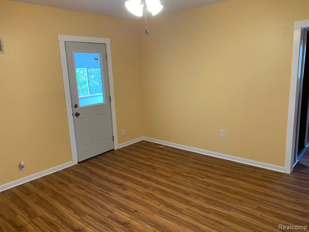 10365 E Road Burt, MI 48417 - Photo 2 of 49