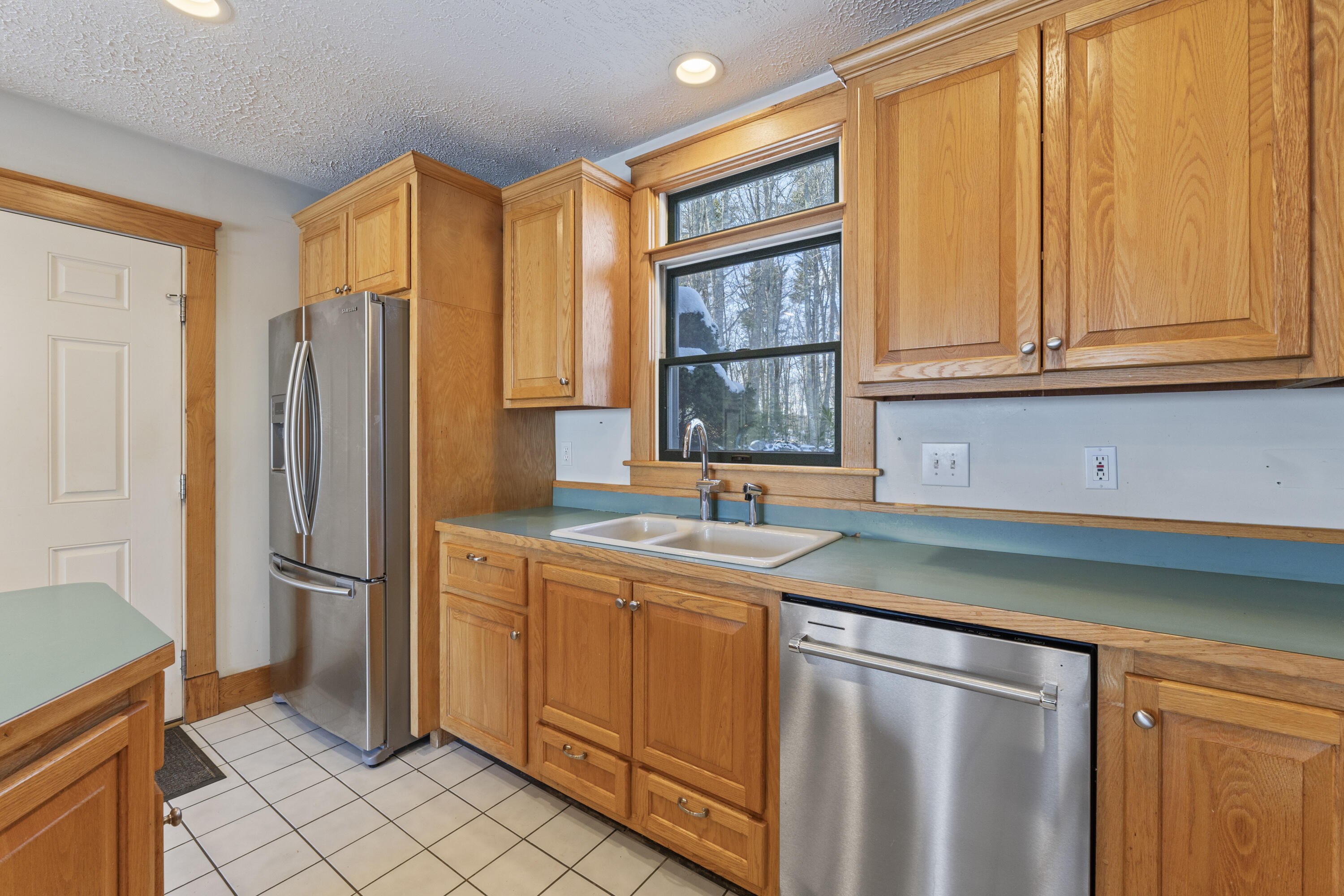 467 Bay Road Bowdoinham, ME 04008 - Photo 12 of 92
