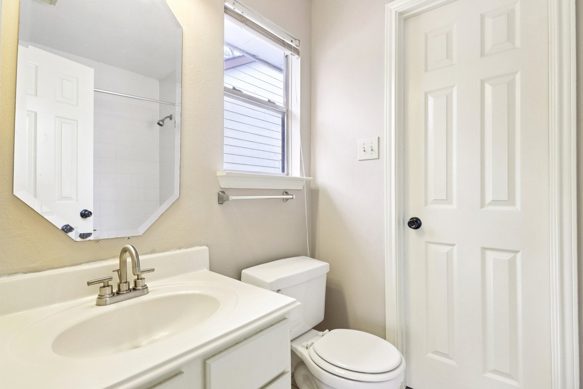 24 Dover Drive Conroe, TX 77304 - Photo 28 of 39