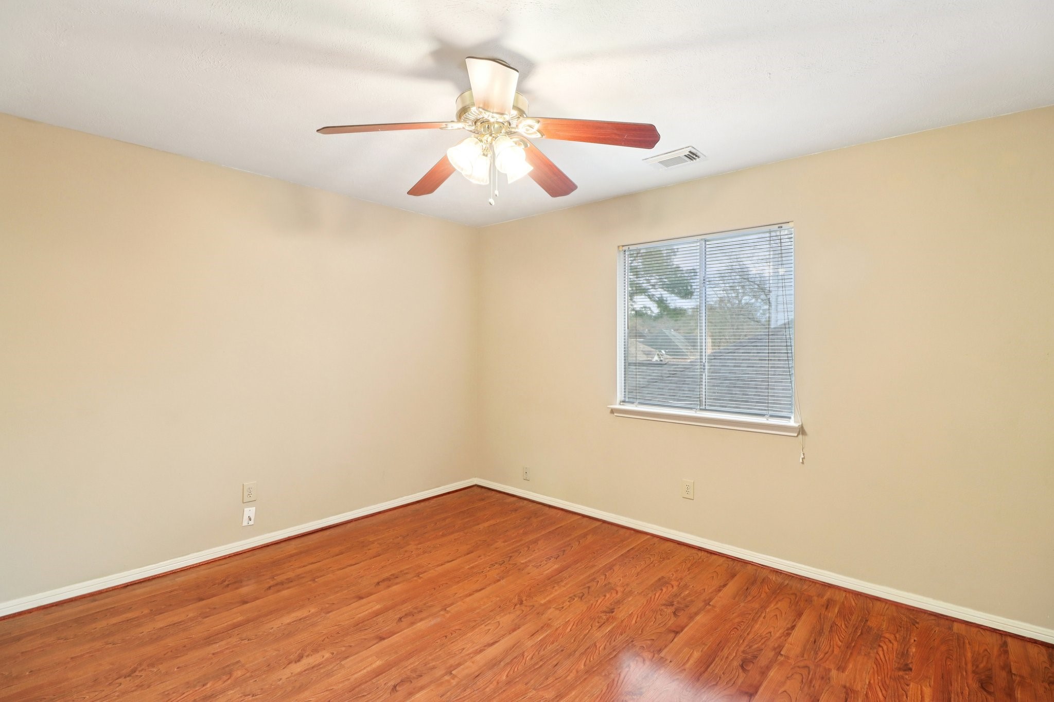 24 Dover Drive Conroe, TX 77304 - Photo 34 of 39