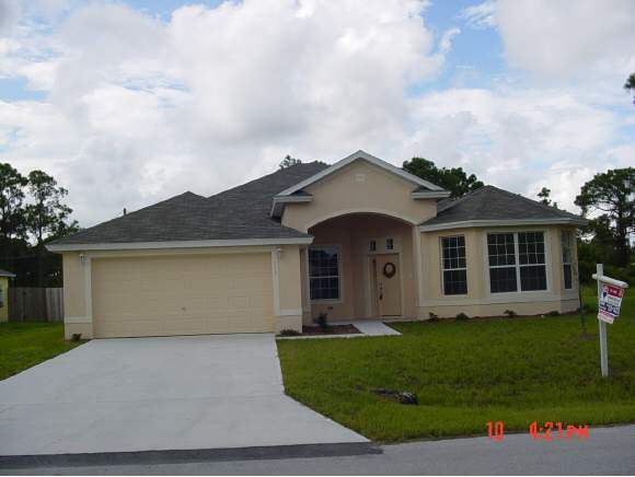 553 Nackman Road Northwest Palm Bay, FL 32907 - Photo 1 of 12 Primary Photo