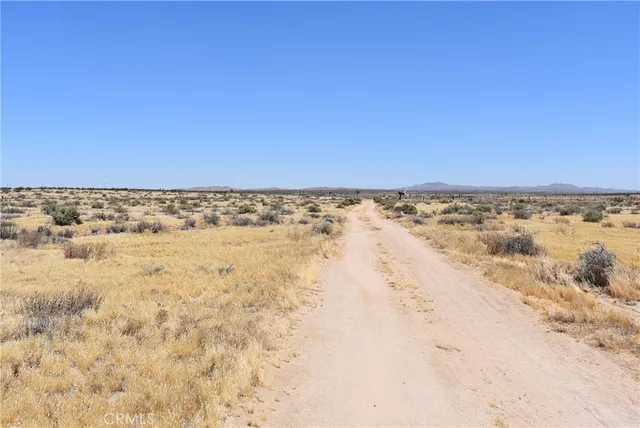 $150,000 | 19500 East Ave F, Lancaster, CA 93535