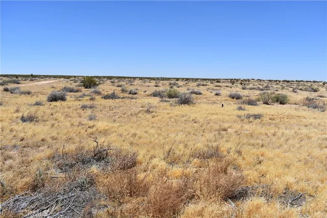 $150,000 | 19500 East Ave F, Lancaster, CA 93535