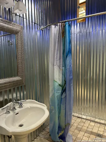 $2,500 | 37 Moretti Fox Trail, Fredericksburg, TX 78624