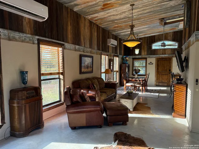 $2,500 | 37 Moretti Fox Trail, Fredericksburg, TX 78624