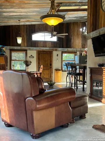 $2,500 | 37 Moretti Fox Trail, Fredericksburg, TX 78624