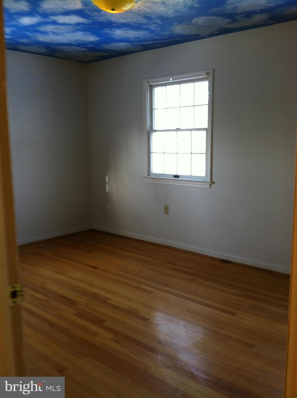 9945 Kelly Road Frederick, MD 21701 - Photo 18 of 27 Bedroom