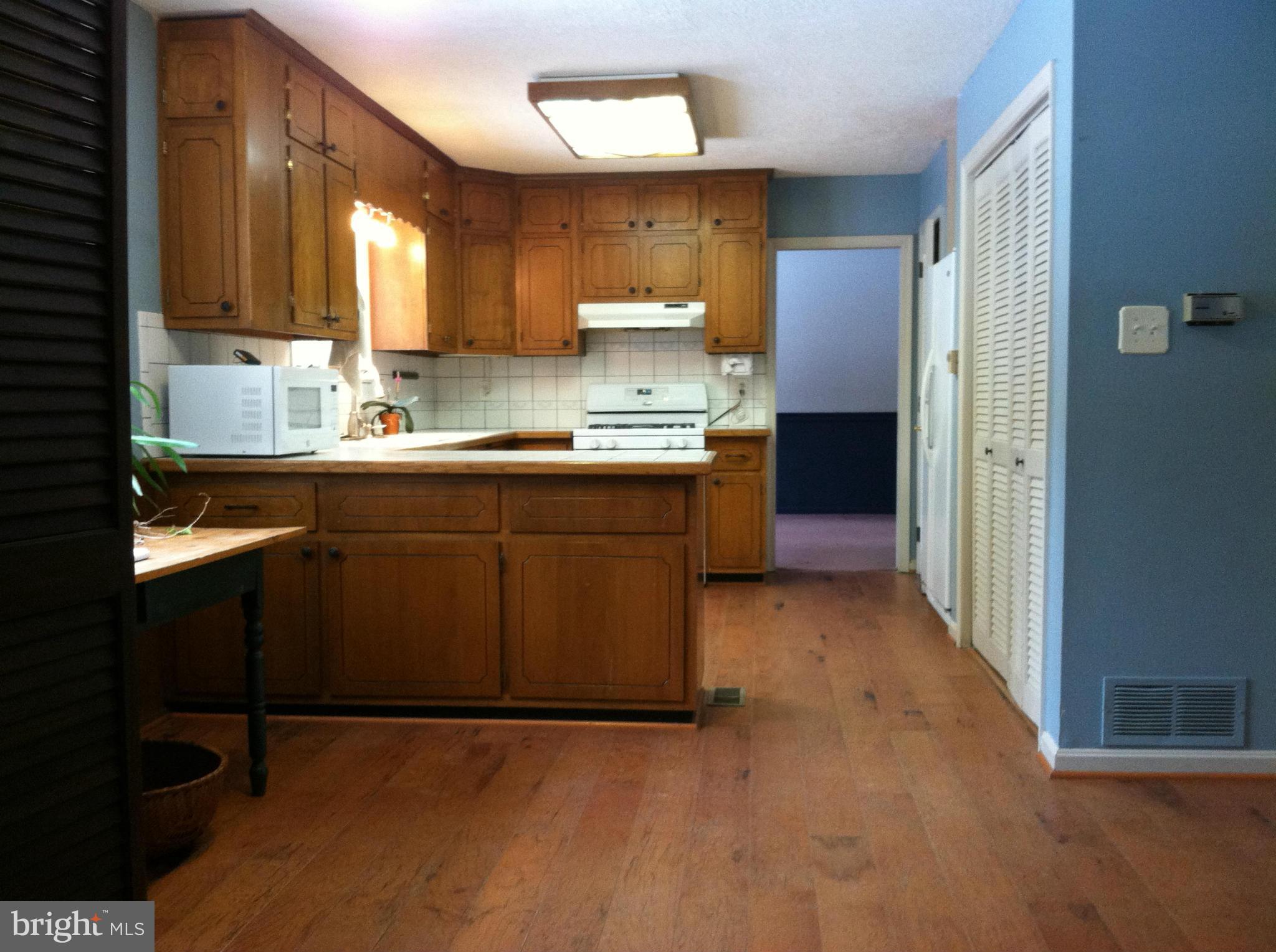 9945 Kelly Road Frederick, MD 21701 - Photo 6 of 27 Kitchen