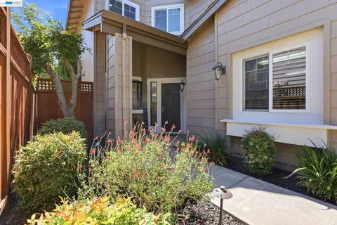 $1,350,000 | 3711 Kamp Drive, Pleasanton, CA 94588